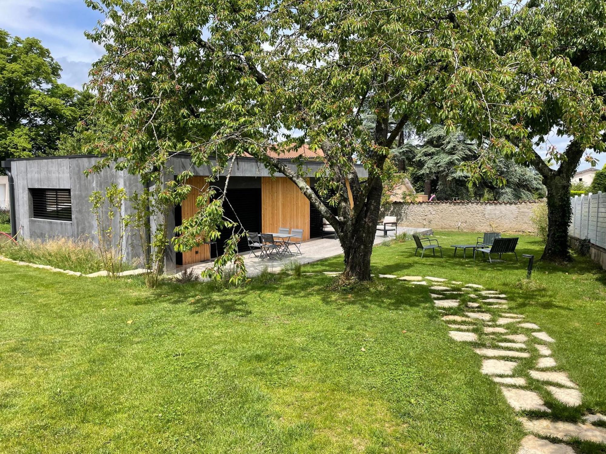 La Maison Des Monts D'Or Saint-Germain-au-Mont-d'Or Exterior photo